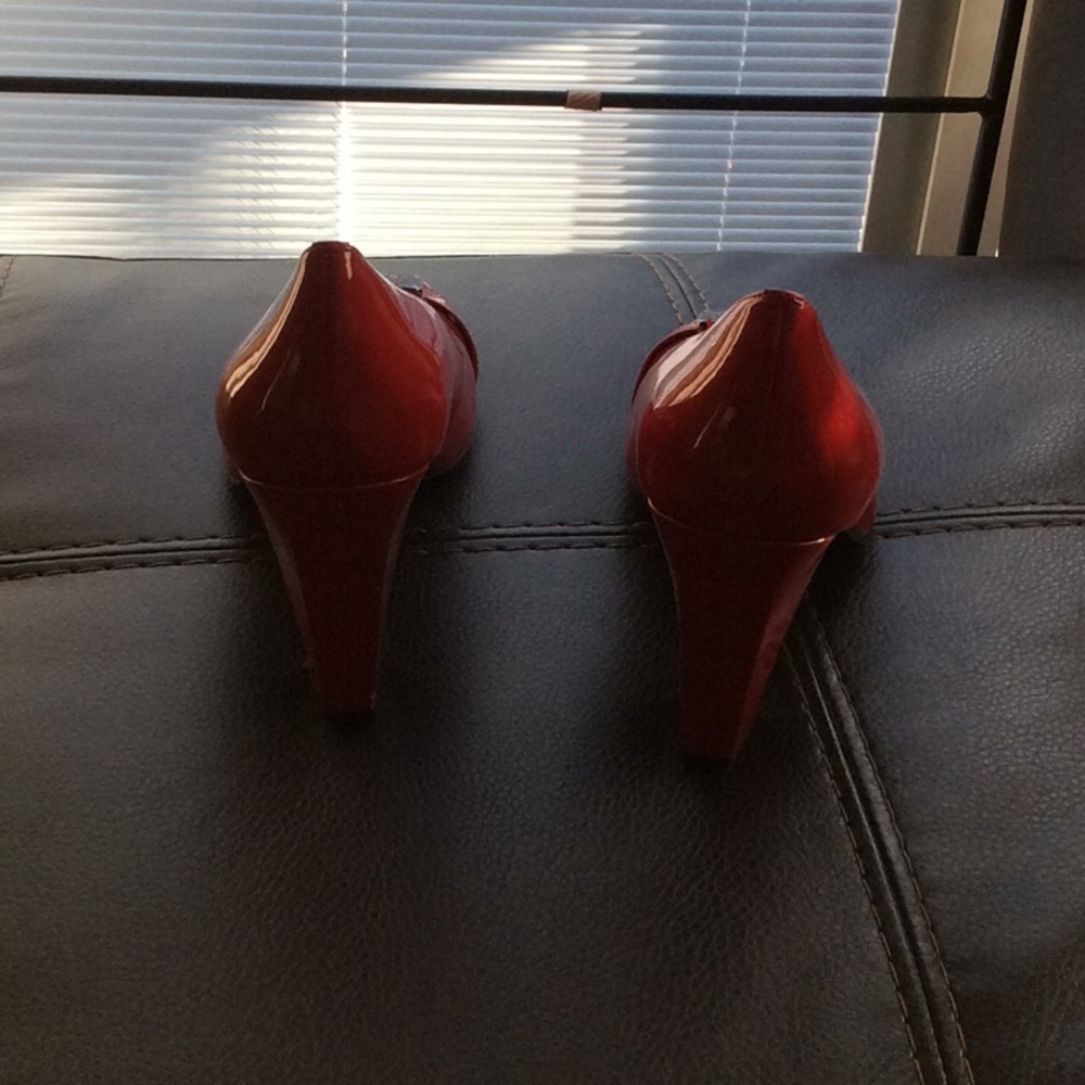 Shoes - Picture 5 of 5